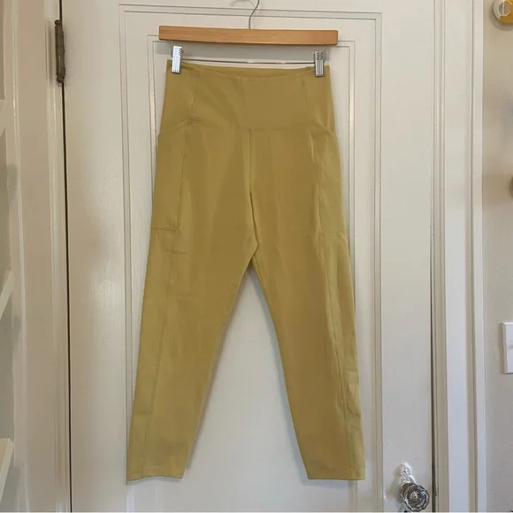 Girlfriend Collective compressive high rise crop leggings - Picture 2 of 5